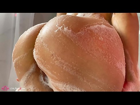 ❤️ Donkerkop masturbeer poes met vibrator tot intense orgasme in stort ❤️❌ Porno vk by ons ﹏